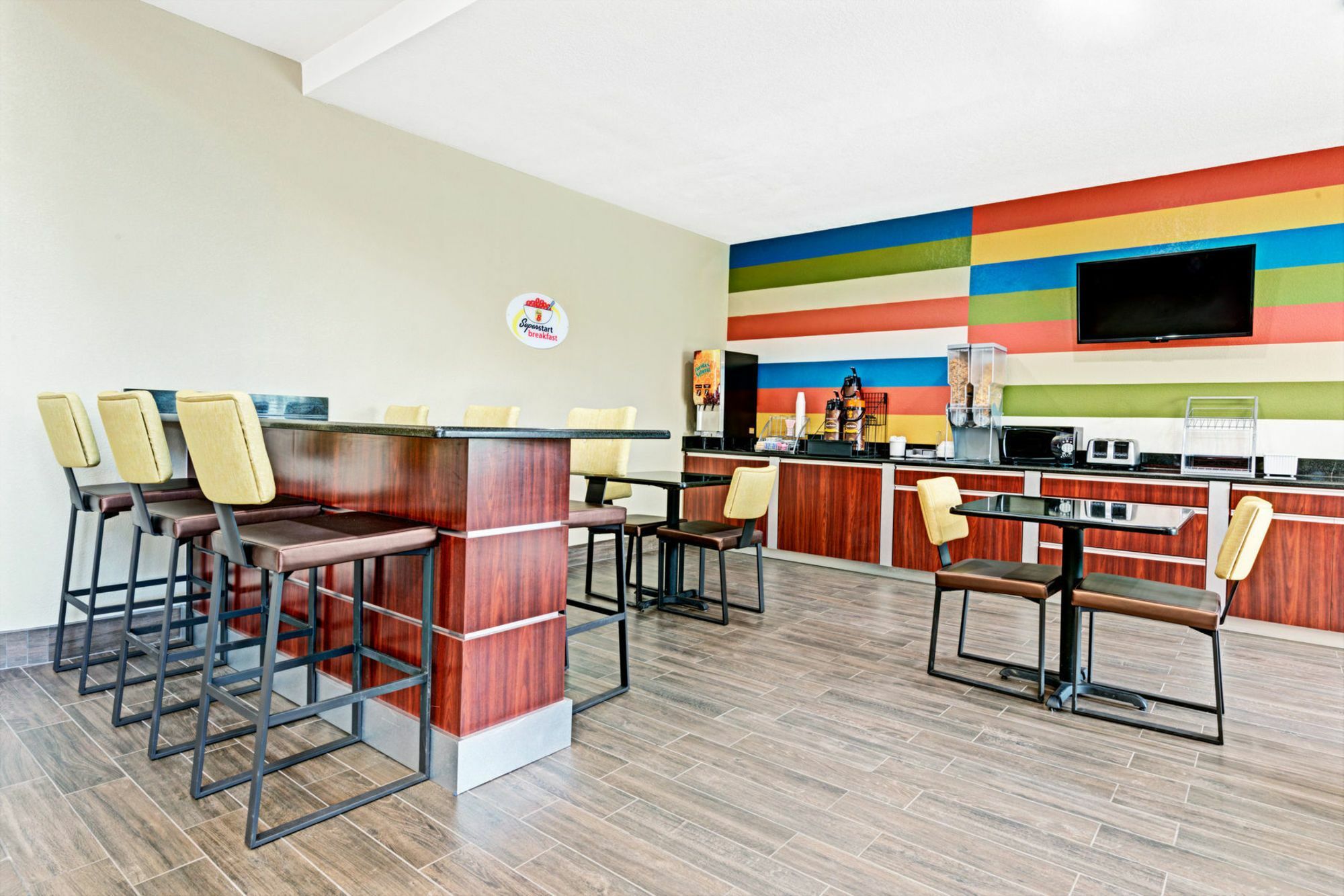 Super 8 By Wyndham Plover Stevens Point Area ภายนอก รูปภาพ